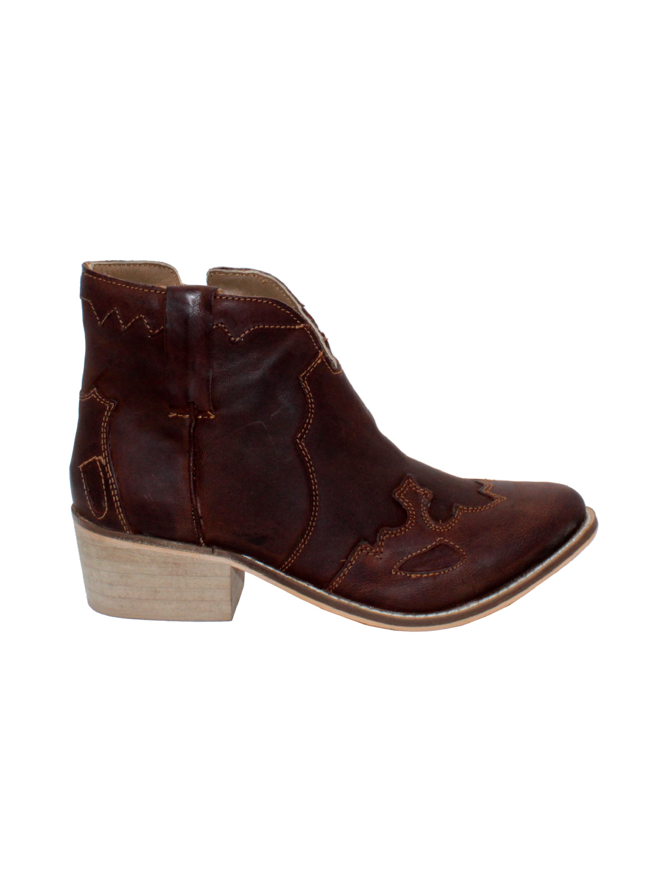 Very Volatile’s ‘Drexel’ bootie is a western inspired ankle boot made in rich burnished leather. Featuring a dipped front topline, western overlays, and genuine stack heel. The inside zipper and self pull loops allow for easy on and off. Pair these with your favorite jeans and chunky sweater for the ultimate fall look. 